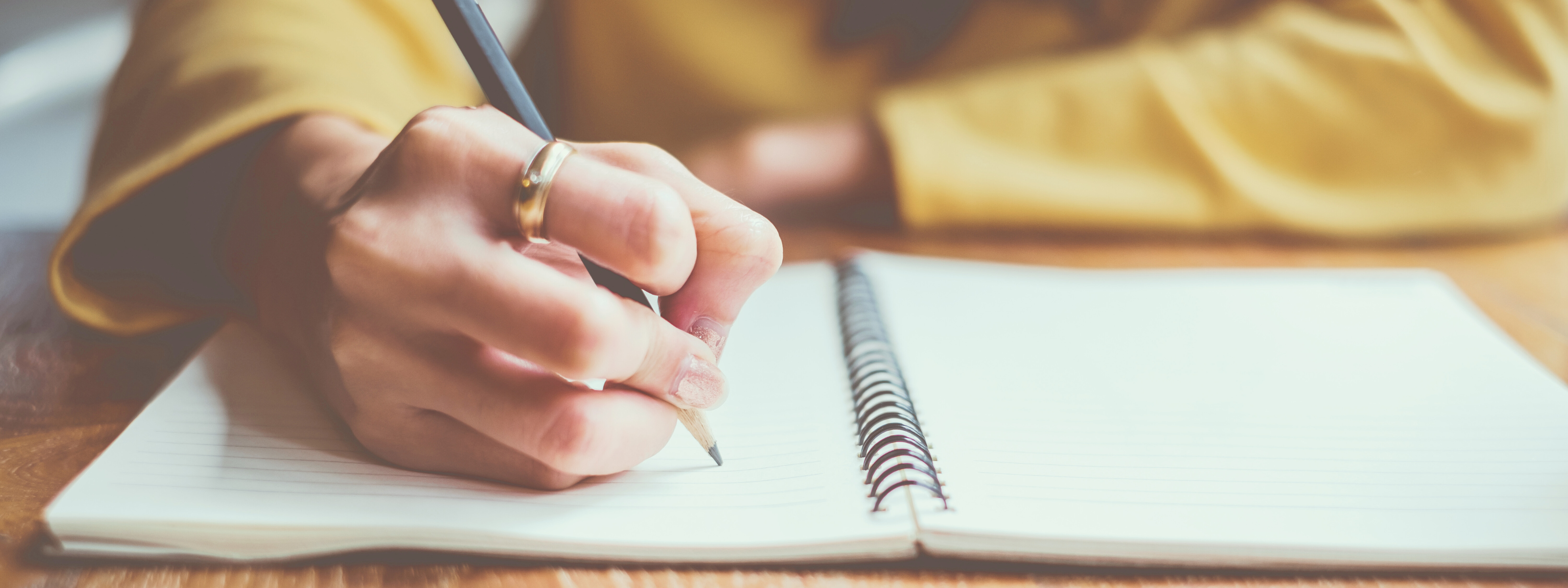 De voordelen van schrijven met de hand: Een tijdloze connectie met Vultera notitieboeken